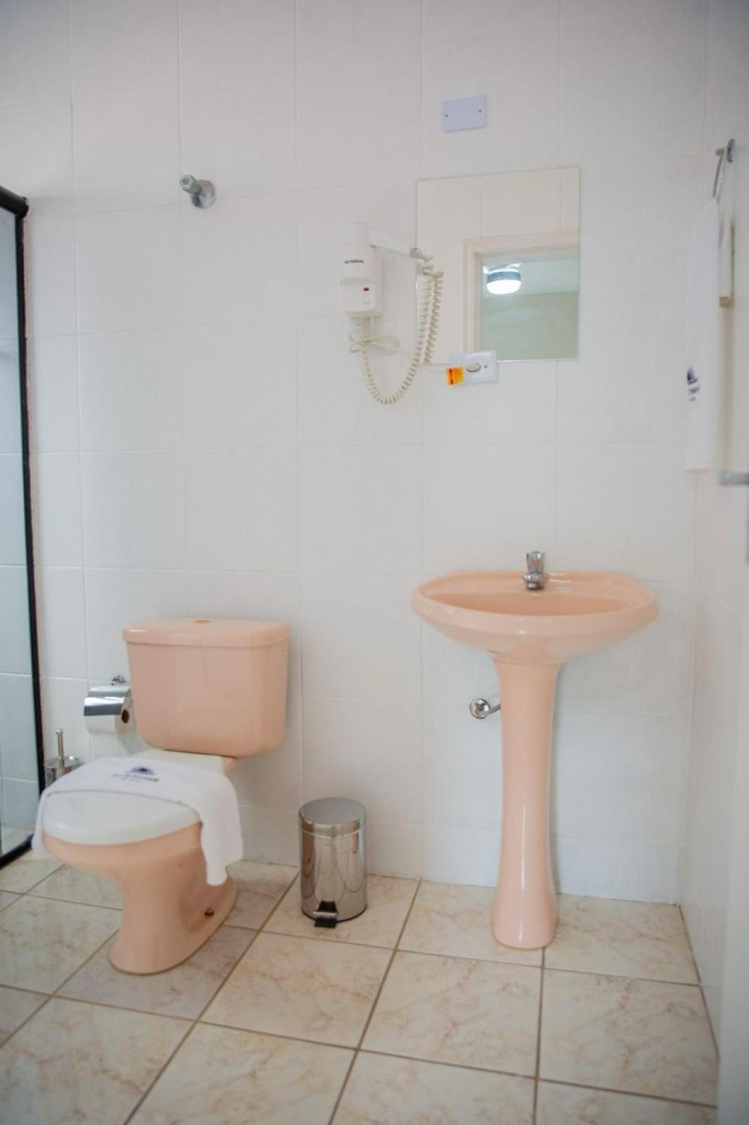 Pousada Sol Da Enseada Guaruja Inn - Piscina Aquecida المظهر الخارجي الصورة